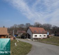 Country houses at the Old Port of Gabčíkovo, suitable for plots - living in a natural environment.