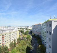 View of Vígľašská Street in Bratislava with a view of a 3-room apartment.
