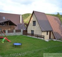 A cottage in Nižná Polianka with a children's playground and picturesque surroundings under the forest.