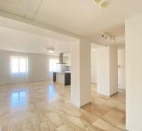 Bright 3-room apartment on Hlboká Street with a spacious kitchen and ceramic flooring.