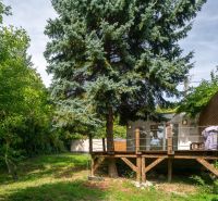 Recreational plots in Bratislava - Devín with a terrace and dense greenery on Devínska Road.