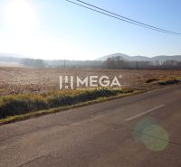 Land by the road in Ptičie on Ptičie Street, ideal for residential plots.