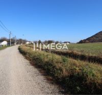 Natural scenery in Jasenov suitable for plots - living with a dirt road.