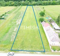 Land - housing in Zubné, large plot, surrounded by nature and buildings.