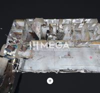 Virtual representation of a 346 m² space in a building with graffiti on the walls.