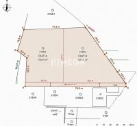 A map of residential plots in the village of Vinné, showing the dimensions and boundaries of the parcels.