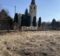 Plots - housing in Modrá nad Cirochou with a view of the church.
