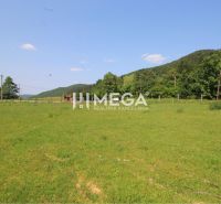 A spacious green plot for living in the village of Ptičie surrounded by nature and hills.