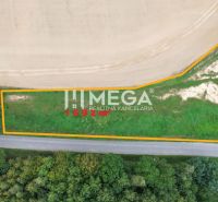 A plot of land on Hámorská Street in Snina, suitable for living, with an area of 1692 m².