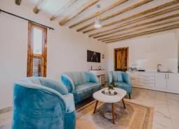 Living room in one storey villa.jpg
