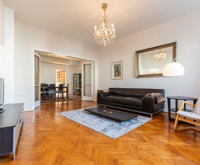 Spacious Old Town 3-room apartment for rent, Palisády