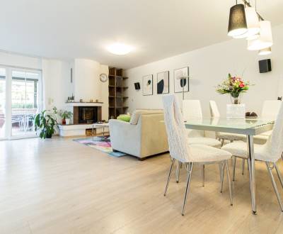  Luxurious furnished house with pool and garden for rent