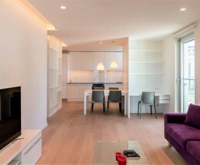  METROPOLITAN │Modern 1-bdrm apartment with a balcony and parking