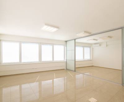 Interesting commercial space, 322m2, good location 