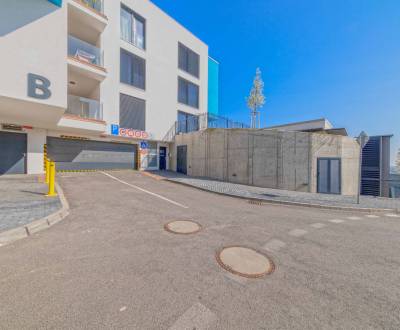 Rent Garage, Frankovská, Bratislava - Nové Mesto, Slovakia