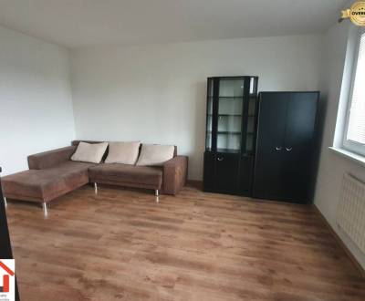 PREDANÉ: obnovený 1 izbový byt v Komárne / ul. Vnútorná okružná