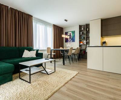 METROPOLITAN | Luxury 2bdrm apartment with balcony DISCOVERY residence