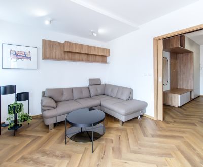RESERVED Stylish 1 bdr apt 66m2, with A/C, parking and pool