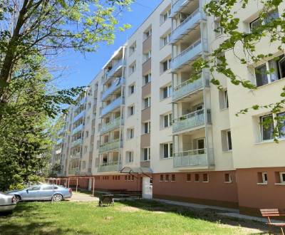 HĽADÁM: 4i byt s balkónom, 82 m2, do 150.000€, Považská Bystrica