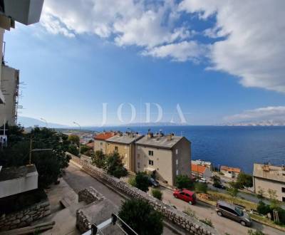  SENJ, apartment with a beautiful view of the sea