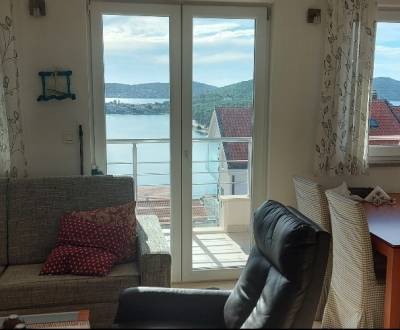 CROATIA - Apartment near the sea with a sea view - ROGOZNICA