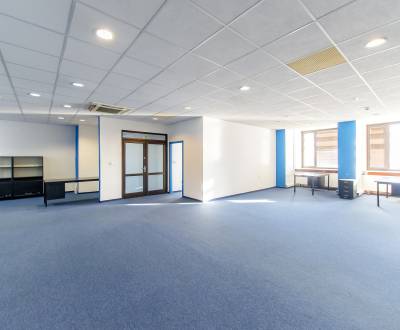 Great administrative spaces 310m2, parking, INCHEBA TOWER