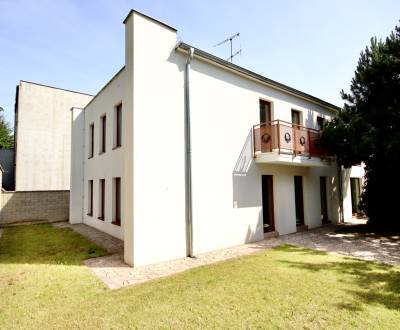 Sale Villa, Villa, Kútiky, Bratislava - Karlova Ves, Slovakia