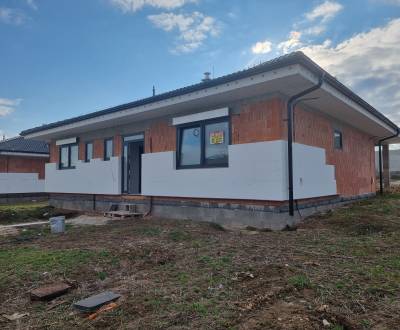 SALE - House with two bathrooms - 124 m2 - Lužianky, RED OAK
