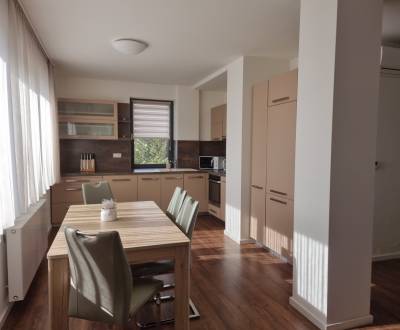 RENT - Luxury spacious flat with reserved parking spot - Nitra, Zo