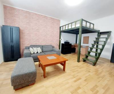 Rent One bedroom apartment, One bedroom apartment, Štefana Moyzesa, Zv