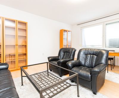 RESERVED Spacious 4-room apartment in New Town