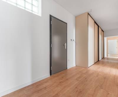 Sale Three bedroom apartment, Three bedroom apartment, Konštantína Čul