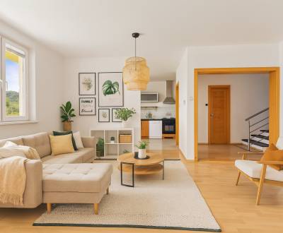 FOR SALE 5 BEDROOM FAMILY HOUSE WITH GREAT VIEW,GARAGE,QUIET LOCATION