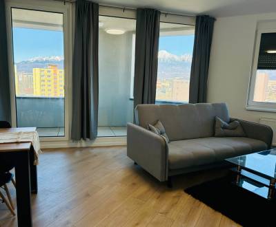 Rent Three bedroom apartment, Three bedroom apartment, Karpatská, Popr