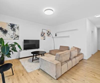 Spacious 4-Room Apartment with Terrace in SLNEČNICE, Bratislava