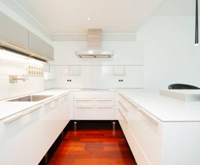 Rent One bedroom apartment, One bedroom apartment, Nábrežie arm. gen. 