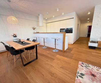 Sale Three bedroom apartment, Three bedroom apartment, Topoľčany, Slov