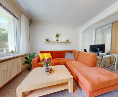 BA/NOVÉ MESTO-Rent a furnished 2-room apartment with 2 balconies 