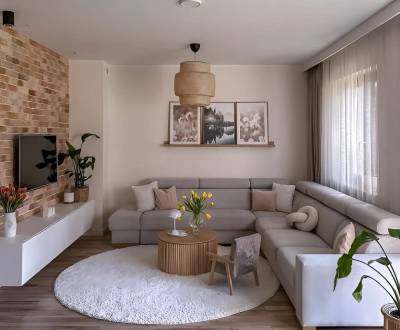 Sale Studio, Studio, Jazerná, Šaľa, Slovakia