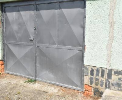 Spacious Garage with Inspection Pit and Electricity in Rožňava