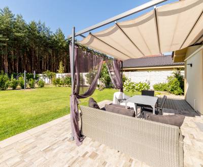Nice, pleasant 2bdr family house 84 m2, A/C, with terrace and garden 