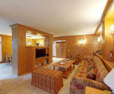 Sale Three bedroom apartment, Three bedroom apartment, Via Rododendro,