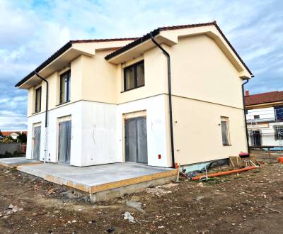 3-bedroom house with wellness zone in Chorvátsky Grob, Čierna Voda