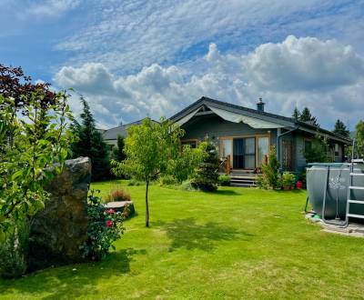 COZY FAMILY HOUSE WITH A LARGE GARDEN AND MODERN TECHNOLOGIES - ČASTÁ