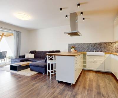 Furnished 3-Bedroom Apartment with Spacious Terrace and Parking 