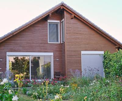 Sale Family house, Family house, Stredná, Bratislava - Ružinov, Slovak