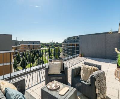 1-bedroom apartment with large terracce, garage parking, Nový Ružinov