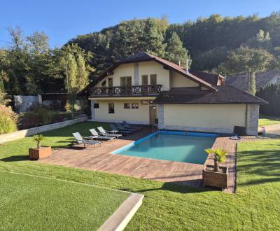 Spacious Family Home with Pool in Scenic Žarnovica Village