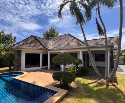 COZY 3 BEDROOM POOL VILLA - EAST PATTAYA