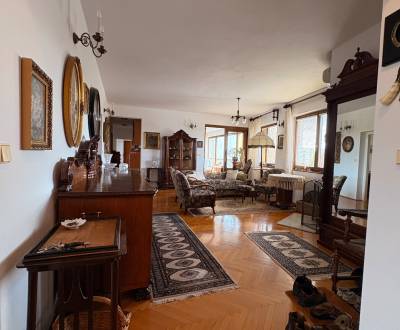 Sale Four+ bedroom apartment, Four+ bedroom apartment, Komárno, Slovak